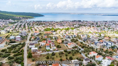 Didim Akbükte Merkezi Konumda 300 m² Villa Arsası