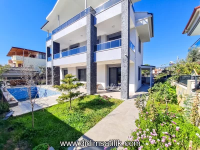 Didim Akbük Merkezde Denize Yakın, Havuzlu 6+1 Tam Müstakil Villa