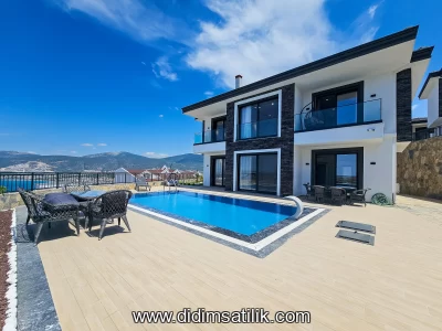 Didim Akbükte Full Deniz Manzaralı, Havuzlu Satılık Lüks Villa