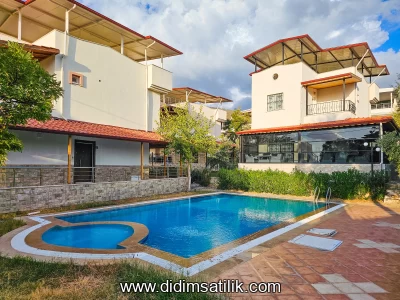Didim Akbük Merkezde Havuzlu Sitede, Satılık Tam 3+1 Müstakil Villa