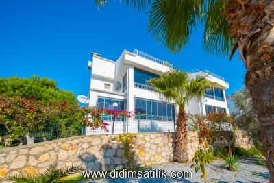 Didim Akbük Merkezde İngilizden Satılık, Full Eşyalı Havuzlu Daire