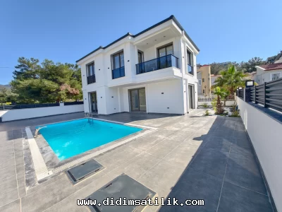 Didim Akbükte Merkezi Konumlu, Sıfır Havuzlu Müstakil Villa