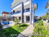 Didim Akbük Merkezde Denize Yakın, Havuzlu 6+1 Tam Müstakil Villa