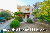 Didim Akbük'te Denize 200m Mesafede Satılık 3+1 Bahçeli İkiz Villa