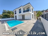 Didim Akbükte Merkezi Konumlu, Sıfır Havuzlu Müstakil Villa